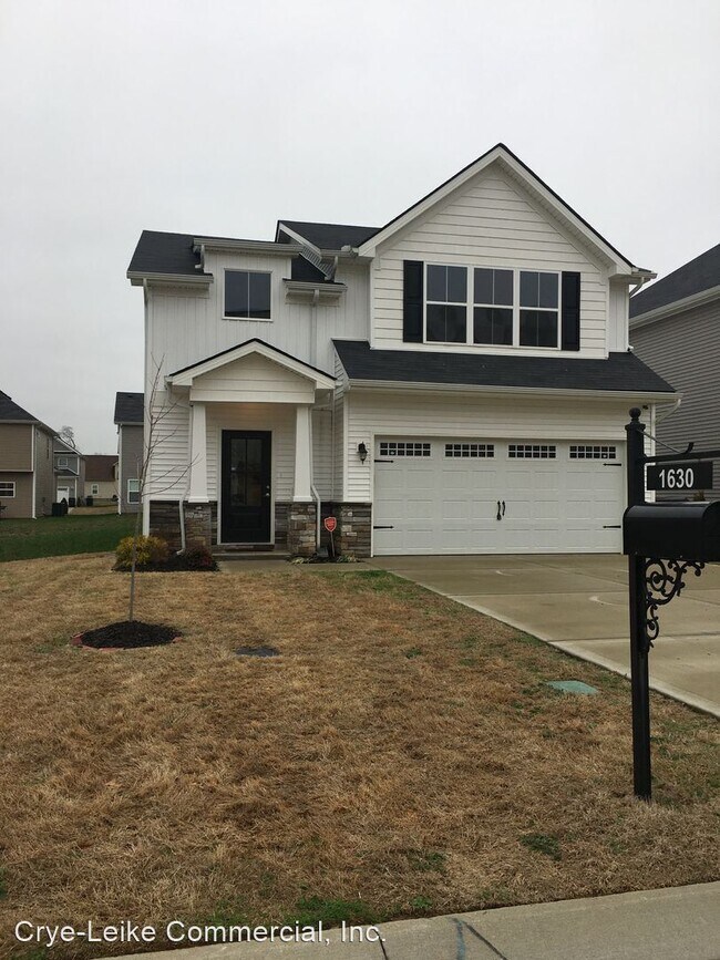 3 br, 2.5 bath House 1630 Sunray Dr. 1630 Sunray Dr Murfreesboro TN