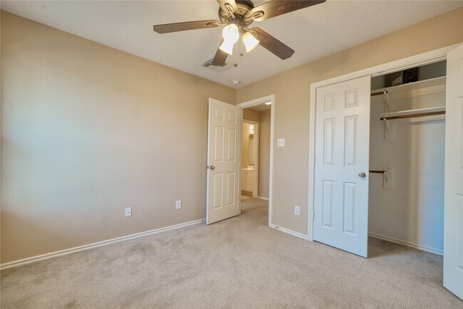 Building Photo - 2831 Hackamore Hollow Ln