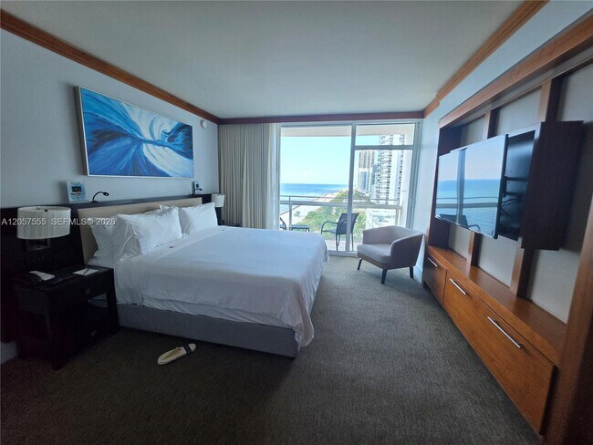 Building Photo - 6801 Collins Ave