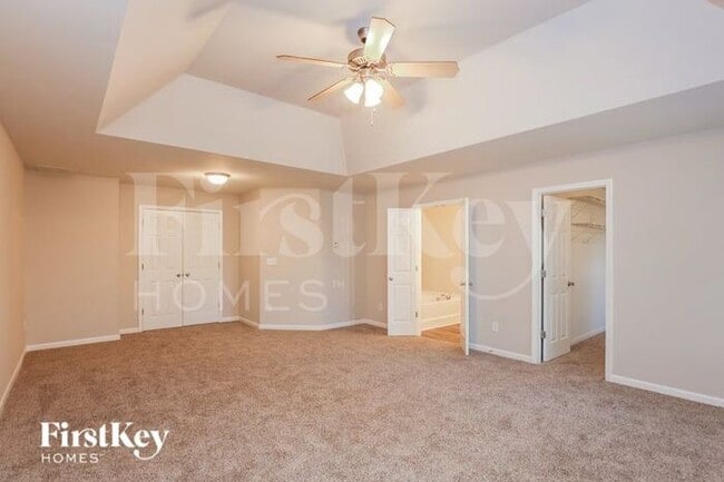 Building Photo - 5862 Bridgeport Ct