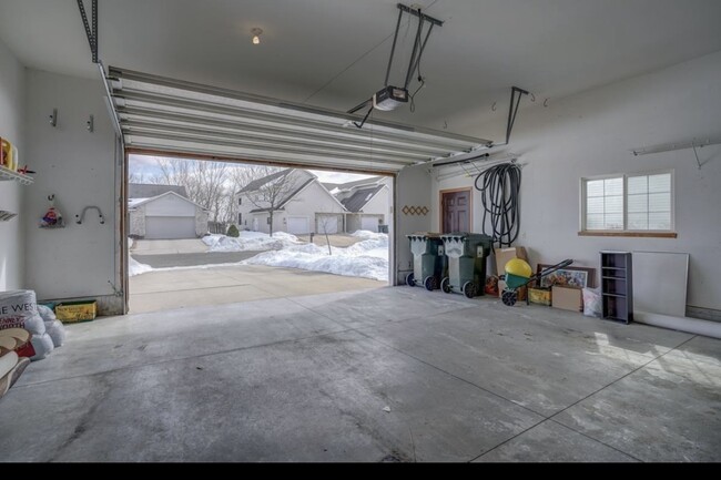 Building Photo - 2904 Kentville Dr