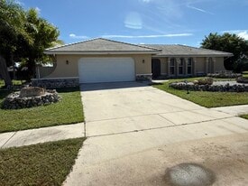 Building Photo - 381 Ortega Ln