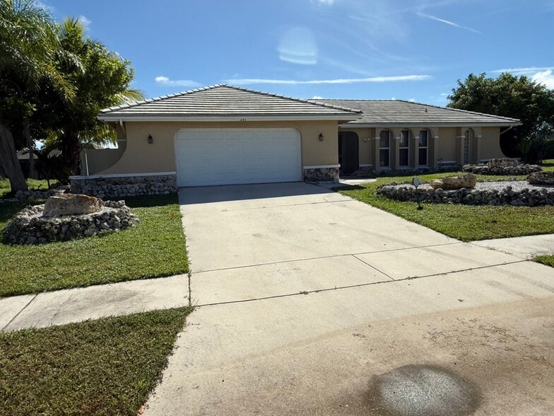 Primary Photo - 381 Ortega Ln