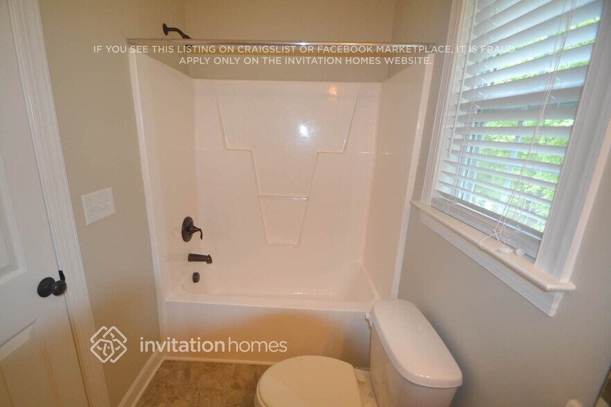 Building Photo - 60 Anderby Dr