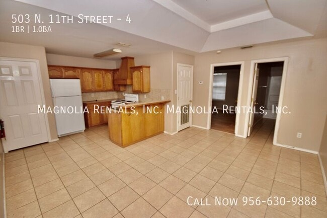 Building Photo - 503 N 11th St