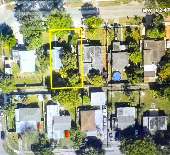 Building Photo - 140 NW 124th St