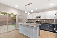 Building Photo - 10589 Cliff Lake St