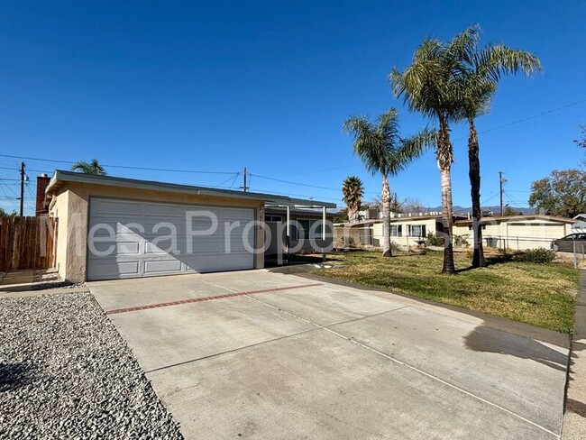 Building Photo - 9628 Madrona Dr