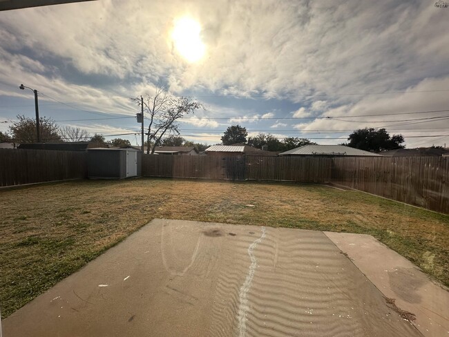 Building Photo - 3021 McGaha Ave