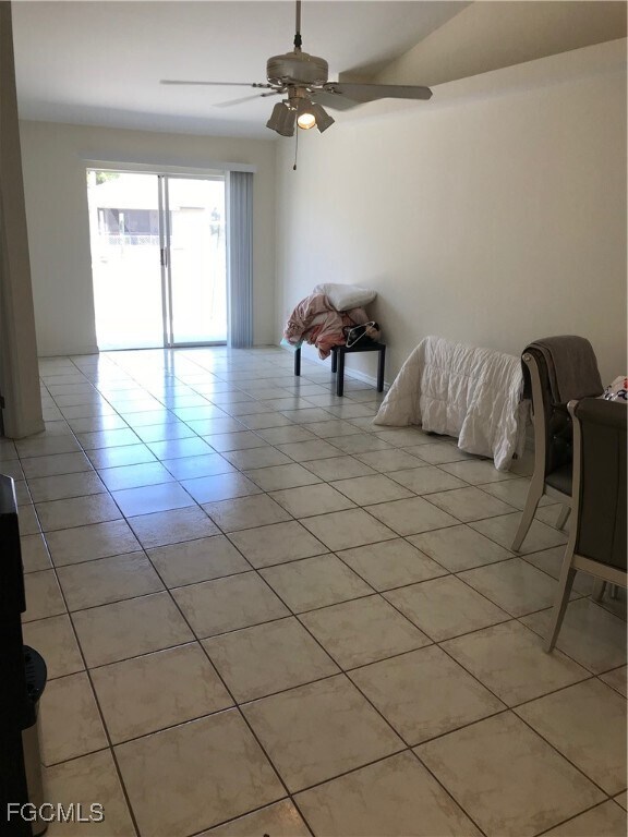 Building Photo - 1212 SE 24th Ave