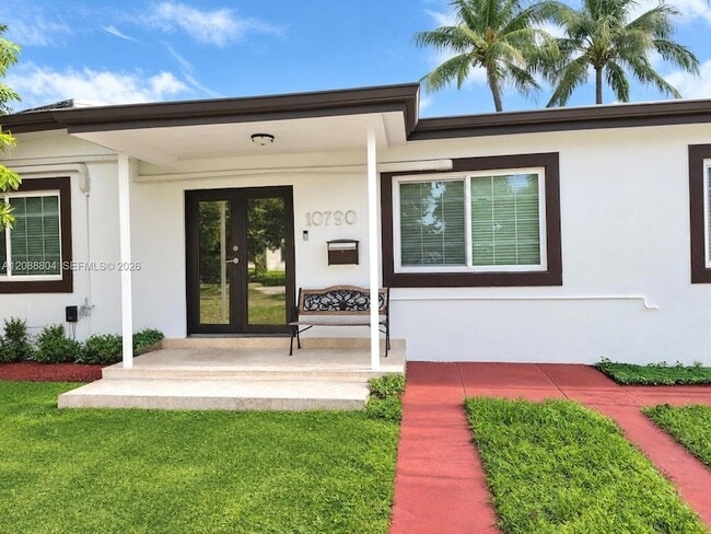 Building Photo - 10790 SW 46th St