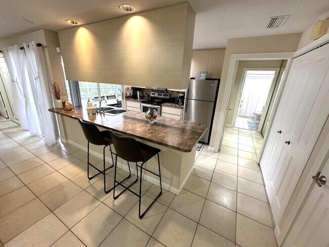 Building Photo - 1702 Silverleaf Oak Ct