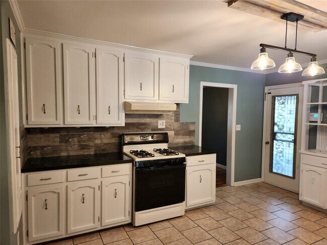 Building Photo - 2814 Ashley Ave