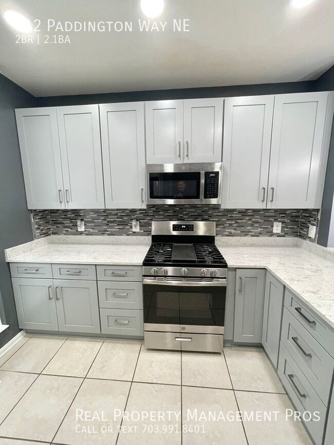 Building Photo - 112 Paddington Way NE