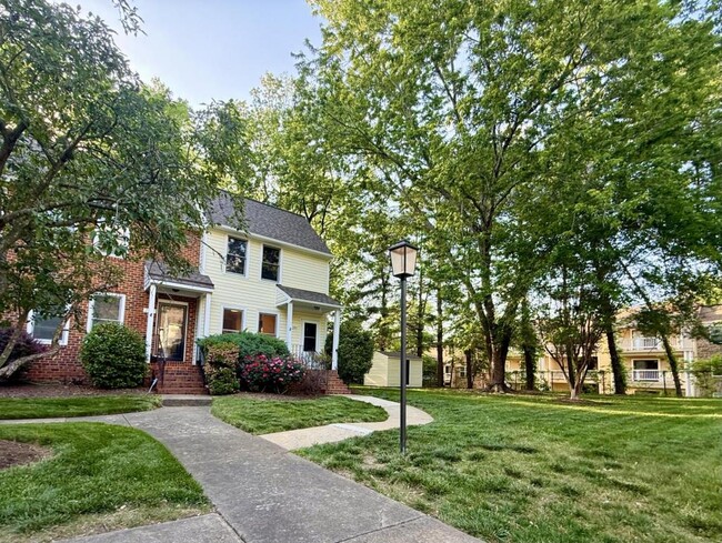 Building Photo - 2504 Thicket Greene Ct