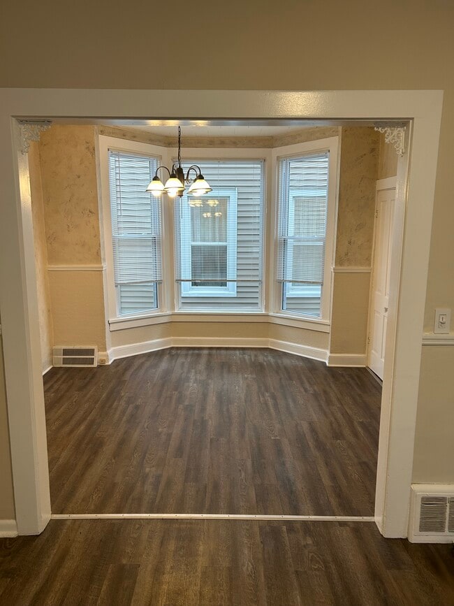 Building Photo - 435 Prospect Ct