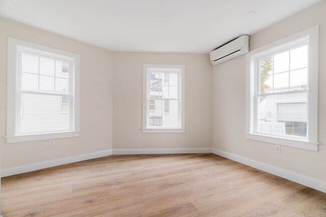 Building Photo - 121 Fayette St