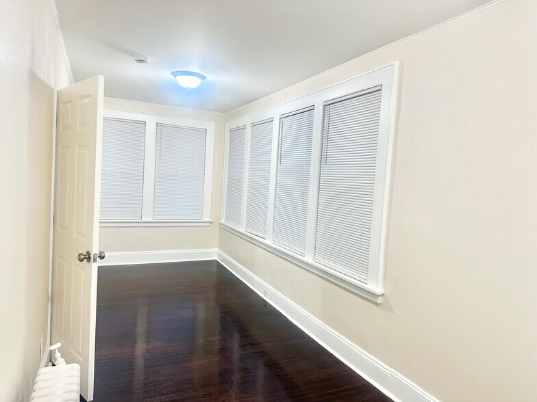 Building Photo - 67 Tremont Ave