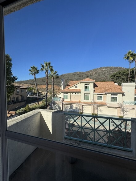 Private second patio - 12646 Springbrook Dr