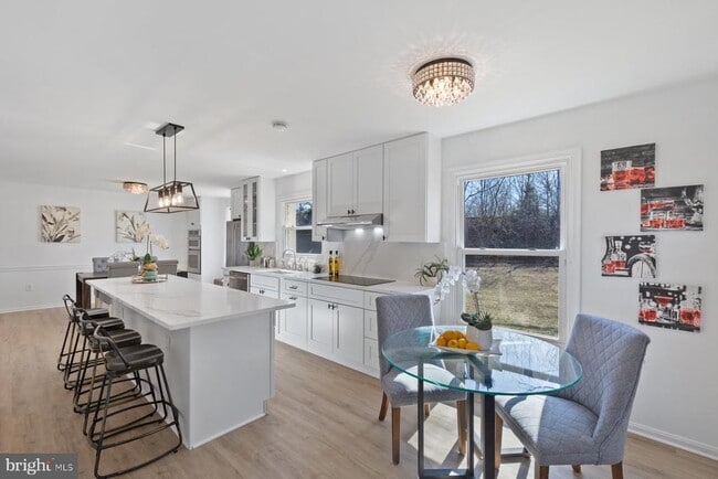 Building Photo - 17105 Amity Dr