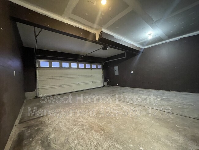 Building Photo - 14644 50th Ave NE