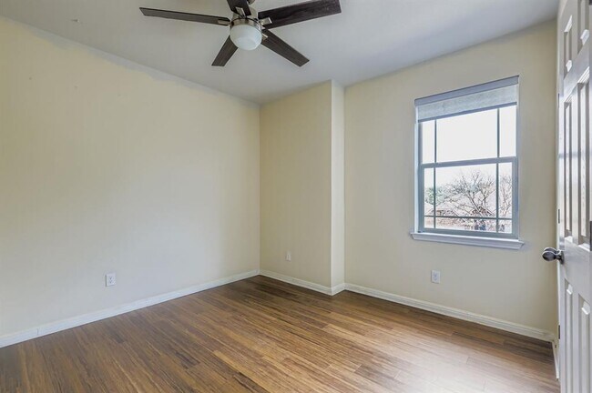 Building Photo - 803 Williams Way