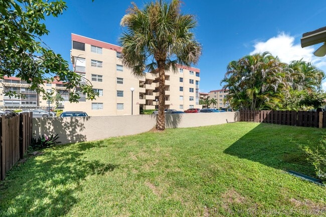 Building Photo - 325 NW 65th Terrace