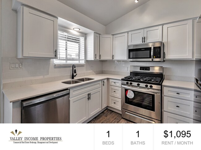 Building Photo - **First Month Free**