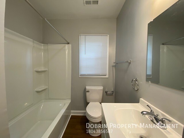 Building Photo - 3906 Lynhaven Ave