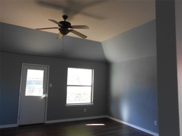 Building Photo - 492 Northbrook Ave