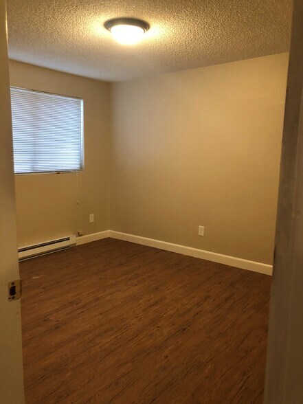 Building Photo - 822 W Mansfield Ave