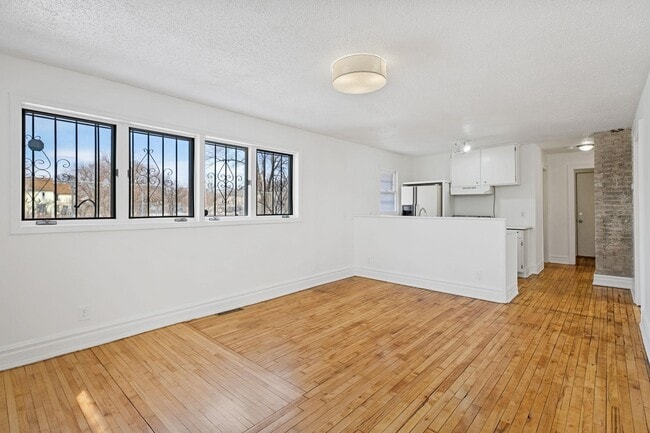 Building Photo - 2903 14th Ave S