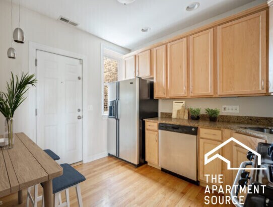 Building Photo - 3246 N Clifton Ave