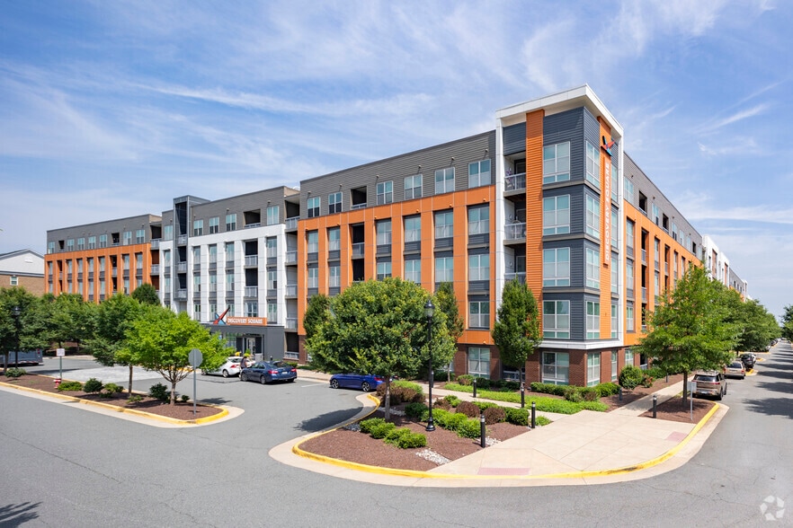 Primary Photo - Discovery Square