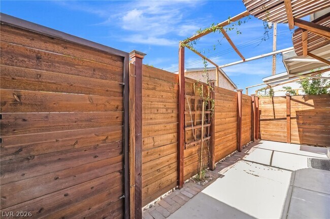 Building Photo - 5149 Poncho Cir