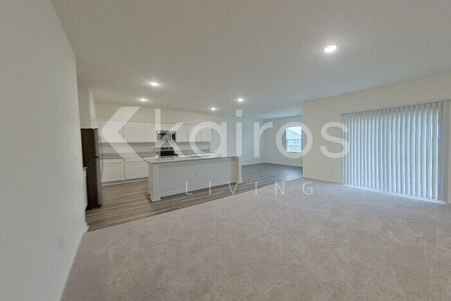 Building Photo - 631 Castillo Dr