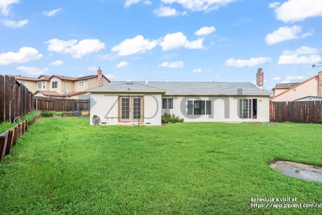 Building Photo - 808 Tremont Ct