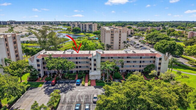 Building Photo - 14375 Strathmore Ln