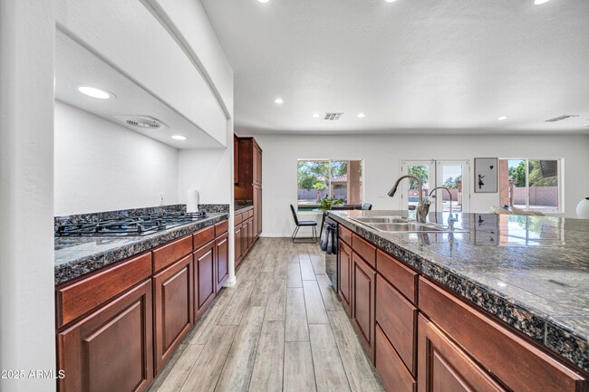Building Photo - 7149 W Avenida Del Sol