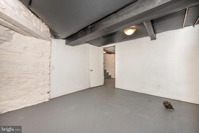 Building Photo - 315 E Patrick St