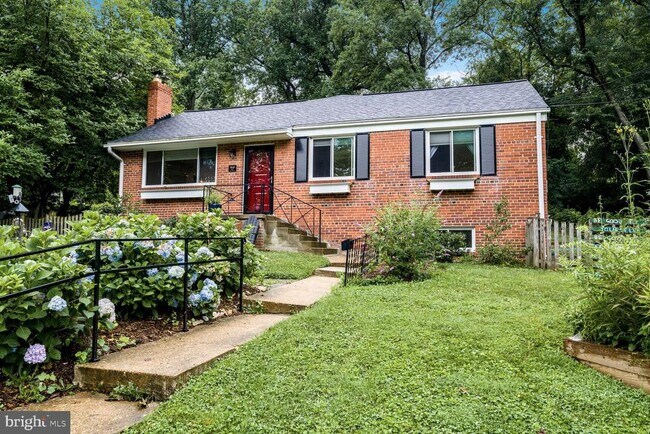 Building Photo - 3610 Terrace Dr