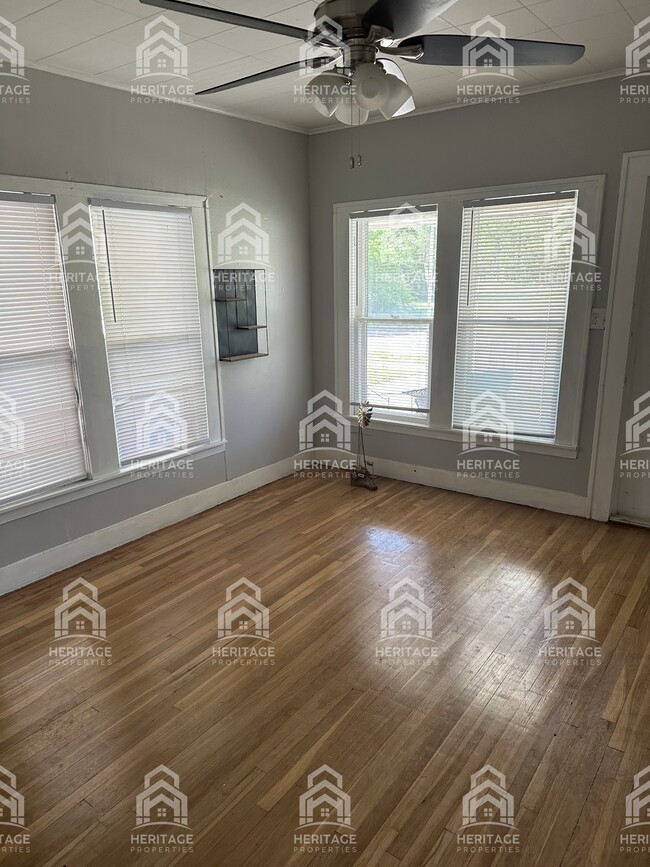 Building Photo - 2912 Ave L