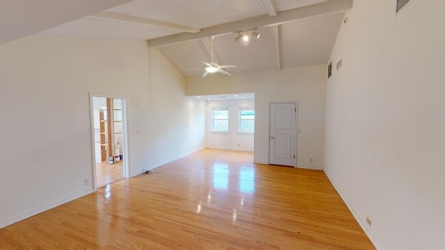 Building Photo - 802 N Juniper St