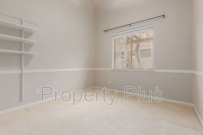 Building Photo - 12591 E Paradise Dr