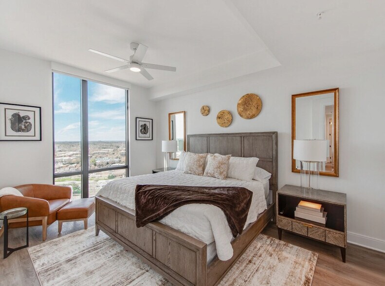 Building Photo - 14020 Stream Wy