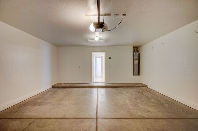 Building Photo - COMING SOON1 Beautiful 4 Bed 2.5 Bath Home...