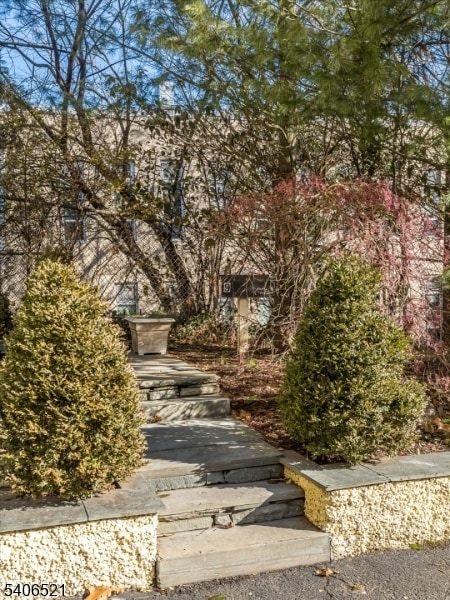 Building Photo - 9 Lincoln St