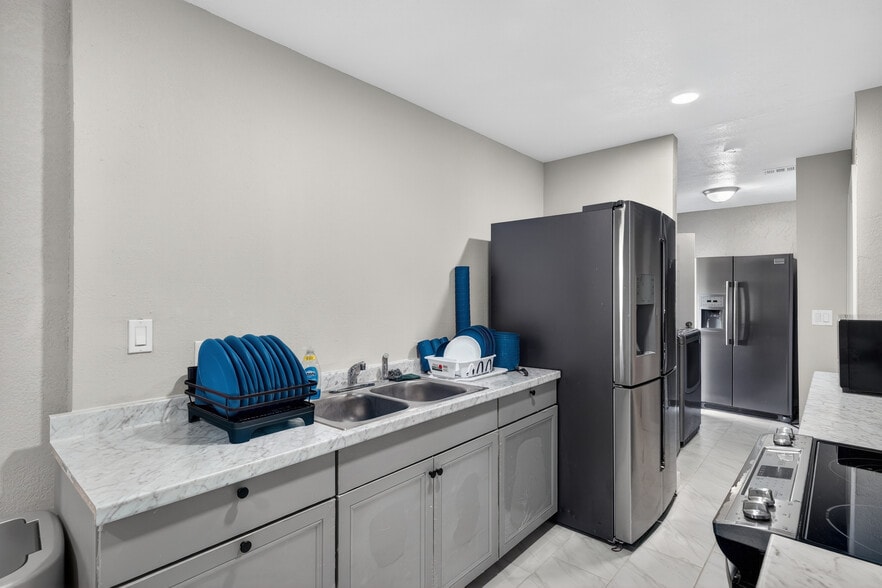 Building Photo - 1941 Brown Rd