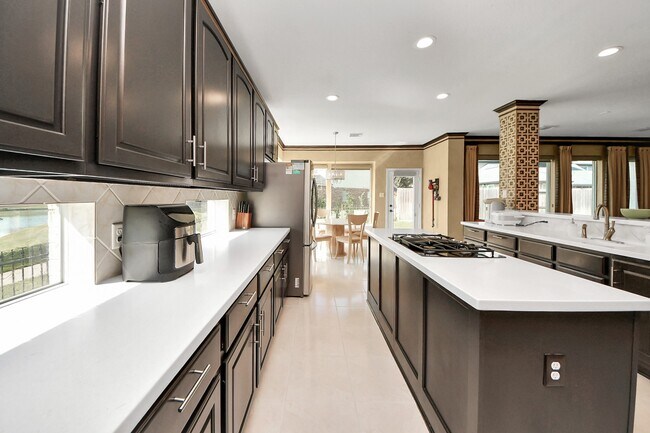 Building Photo - 5410 Deerbourne Chase Dr