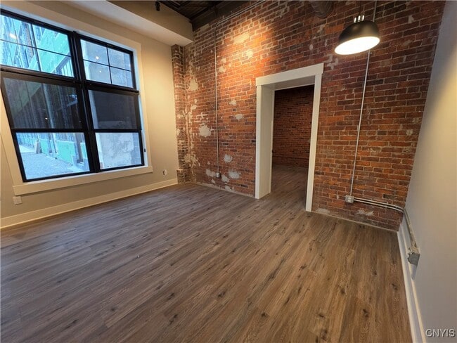 Building Photo - 100 Buckley Rd